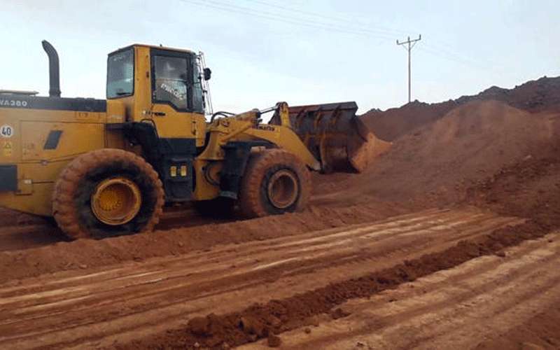 اصابة ستيني بتدهور جرافه