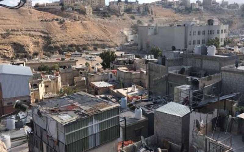 عطية يطالب الحكومة بتعويض اصحاب اراضي