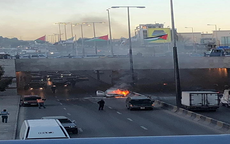 حريق مركبه داخل نفق شارع المدينه