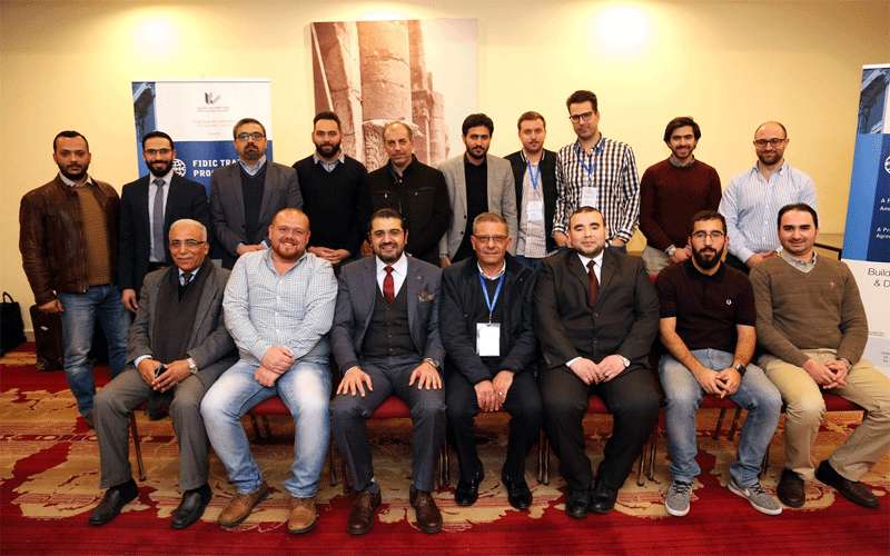 المهندسين تعقد دورة بعنوان شروط استخدام