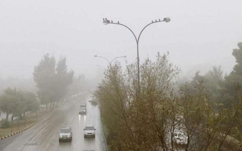 منخفض جوي وامطار مصحوبة بالبرق والرعد