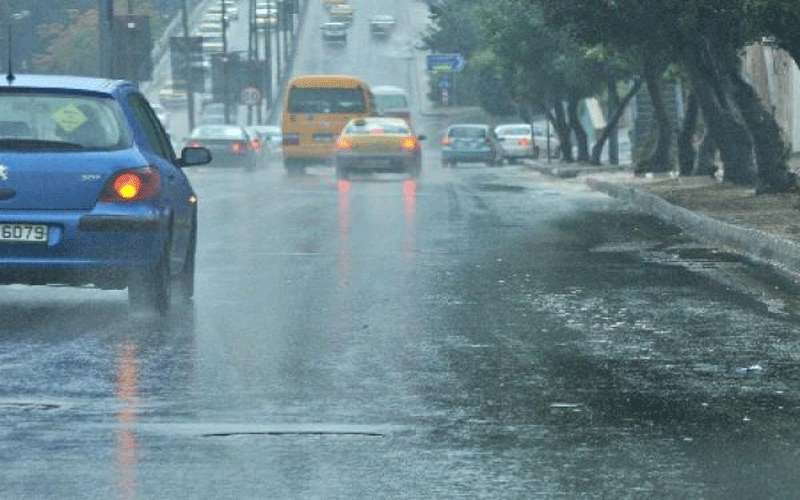 تتأثر المملكة بمنخفض جوي .. وزخات