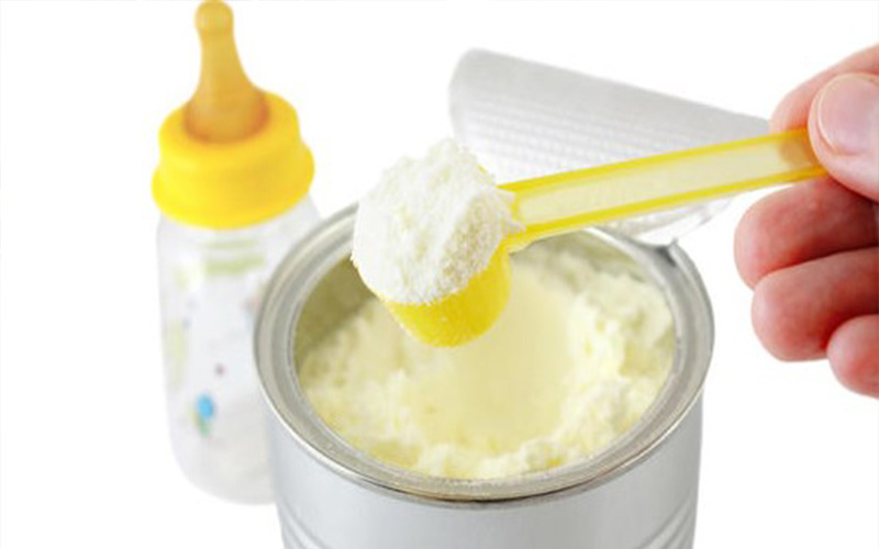 المستهلك توضح حقيقة وجود حليب أطفال