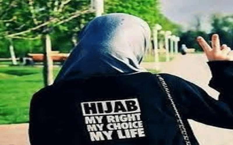 منع الحجاب من أجل التوظيف يثير