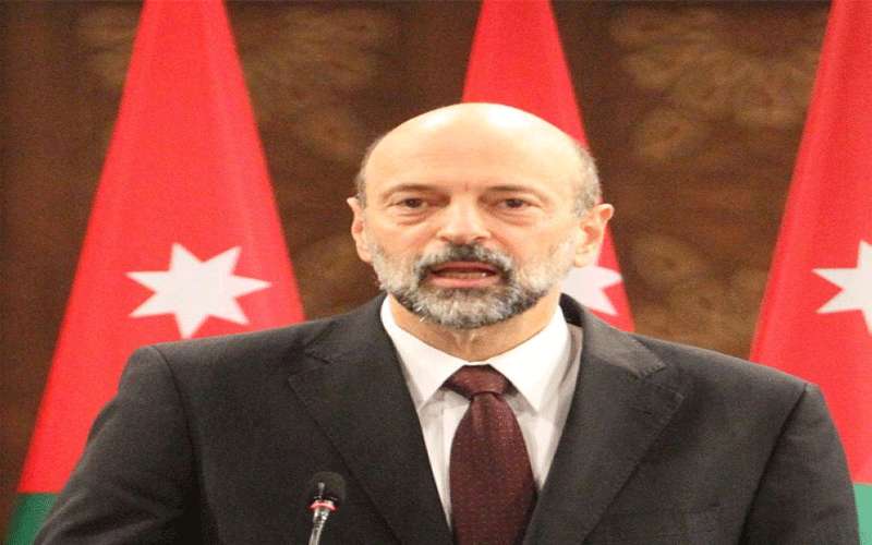 الرزاز يوجه المؤسسات للتعامل مع الظروف