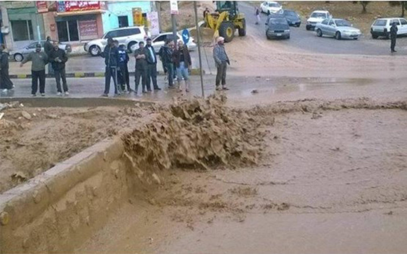 عجلون : اخلاء عائلات حاصرت السيول