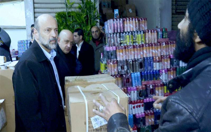 الحكومة لتجار وسط البلد: أبواب المحاكم