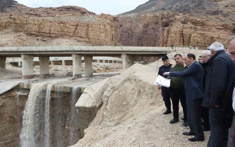 العموش يتفقد أعمال تنفيذ الحماية لجسور