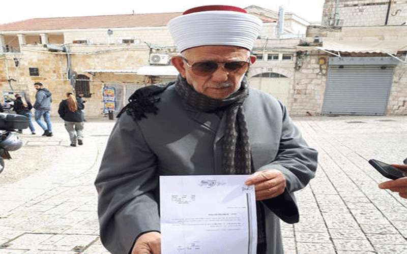الاحتلال يبعد رئيس اوقاف القدس عن