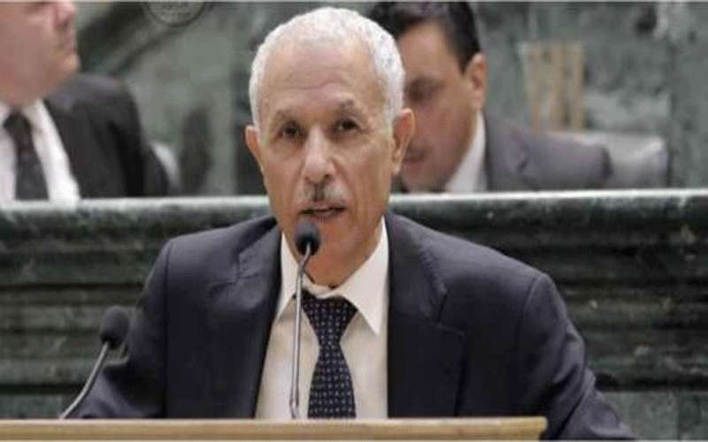 النائب العرموطي يمطر الحكومة بأسالة عن