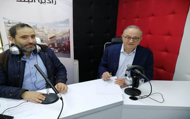 المعشر: حكومة الرزاز مترددة وتسير على