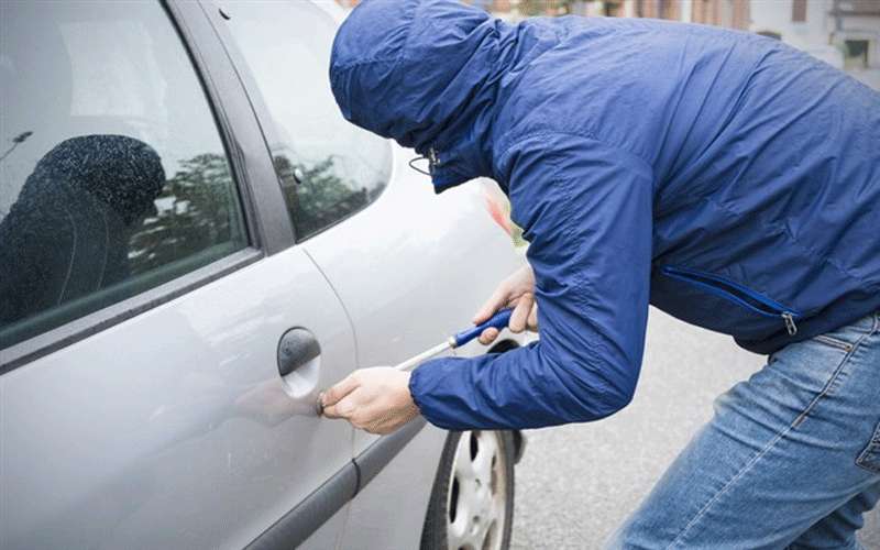 القبض على شخصين ارتكبا ١٨ قضية