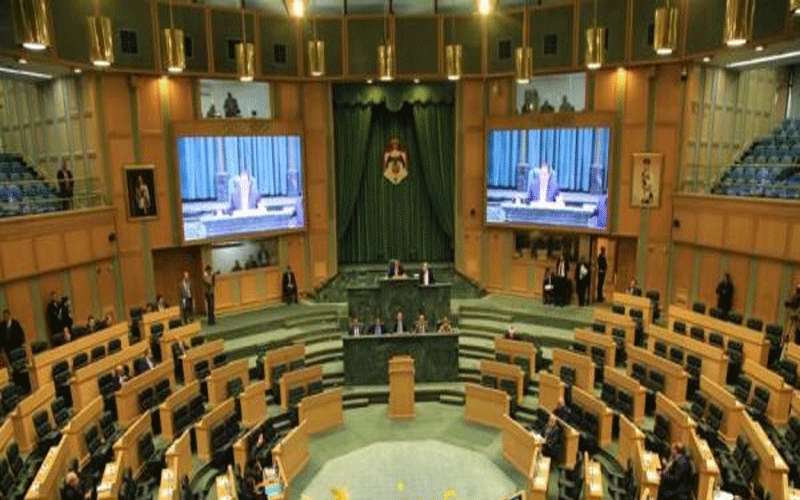 الحكومة تجيب على اسئلة النواب في