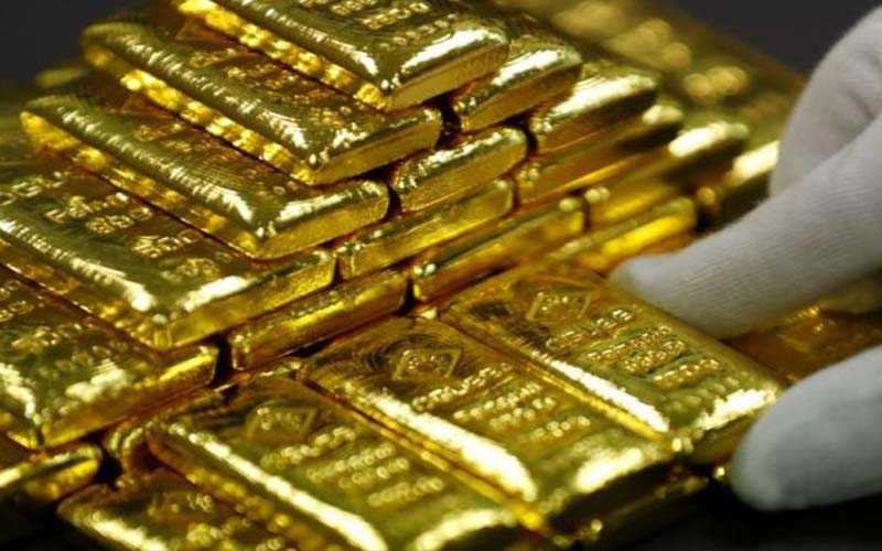 الذهب يستقر قرب أعلى مستوى في