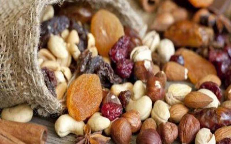 مكافحة الفساد تتحقق من إدخال أغذية