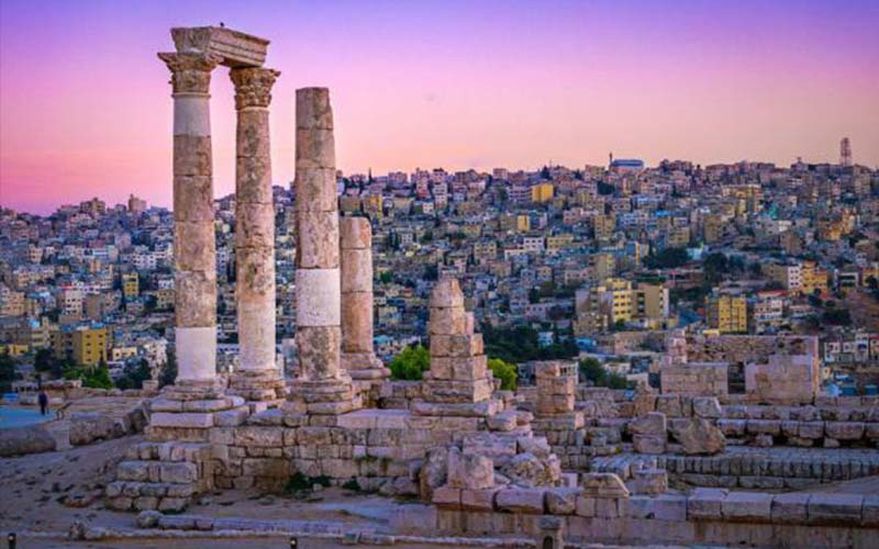 عمان الاولى عربيا بغلاء المعيشة ..