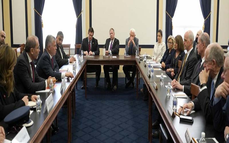 الملك يلتقي رئيس وأعضاء لجنة الخدمات