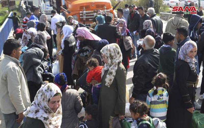اكثر من 15 الف لاجئ سوري