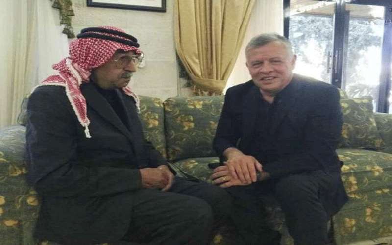 الملك يعزي عشيرة العربيات في السلط