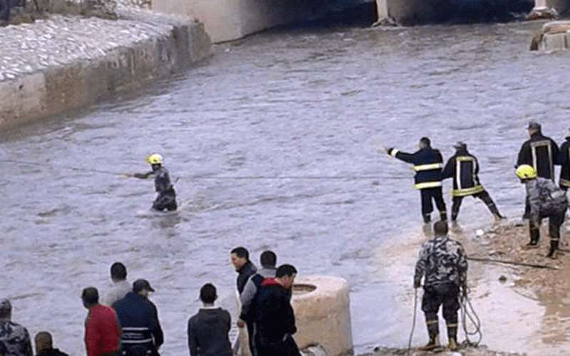 نزهة تنتهي بغرق طفل بسيل الزرقاء