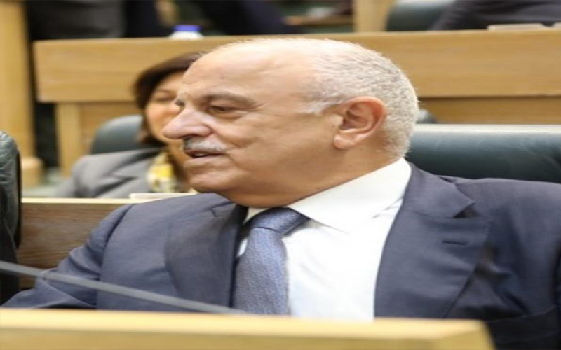 المعشر يطلب من النواب تأجيل النظر