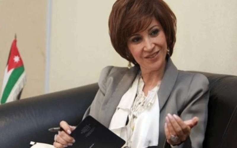 8 براغي وصفيحة بلاتين في كتف