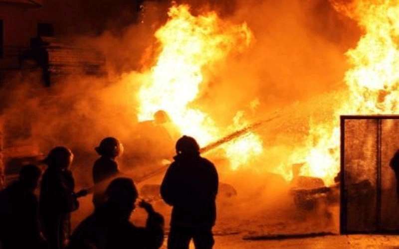 إخماد حريق منزل بالزرقاء