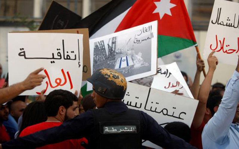 النقباء يطالب النواب برفض اتفاقية الغاز