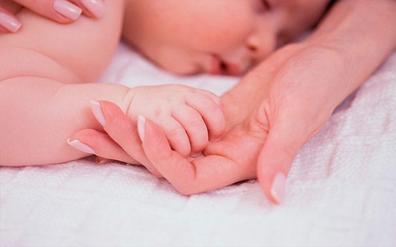 بنغلاديش .. امرأة برحمين تضع توأما