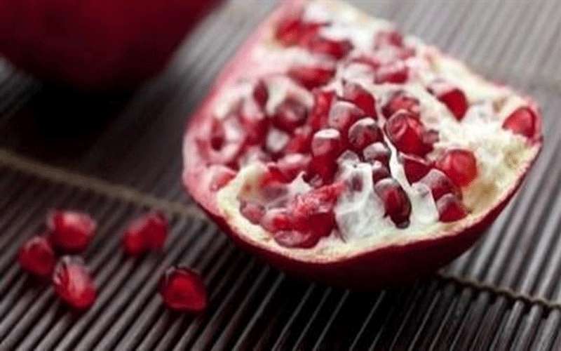 هل من الآمن تناول عصير الرمان