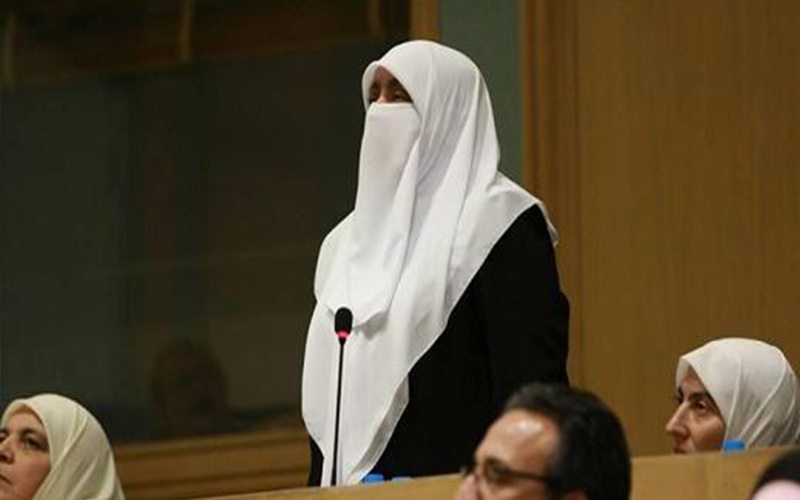 العتوم تدعو المعاني لتأجيل إقرار المسار