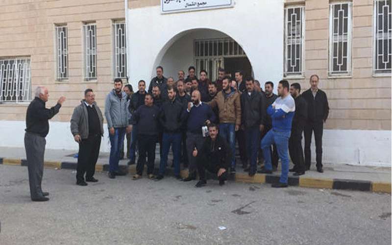 اضراب في الصوامع لليوم الخامس