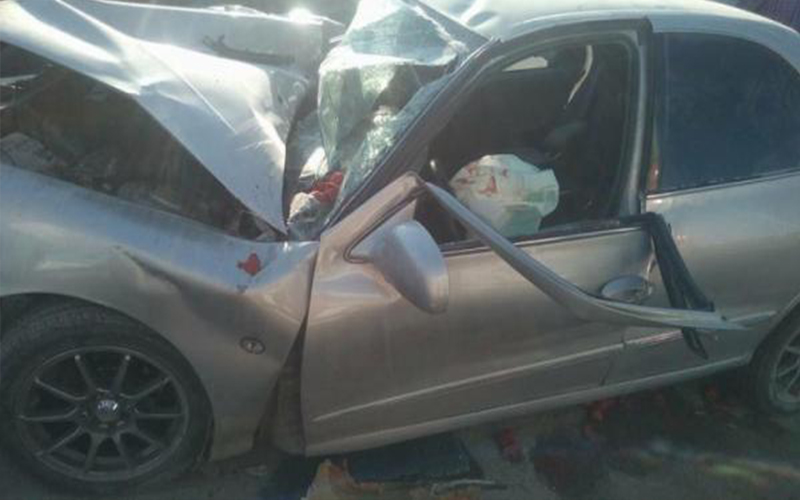 8 إصابات بحادث تصادم على طريق