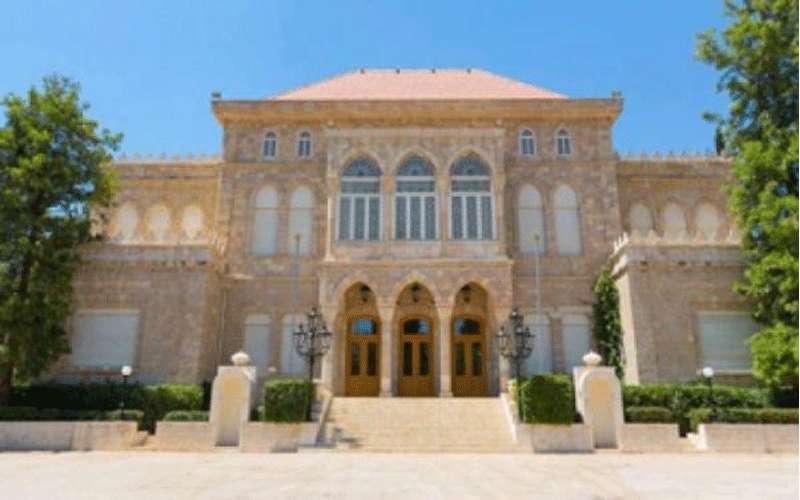 الناصر المستشار الخاص للملك مشرفا على