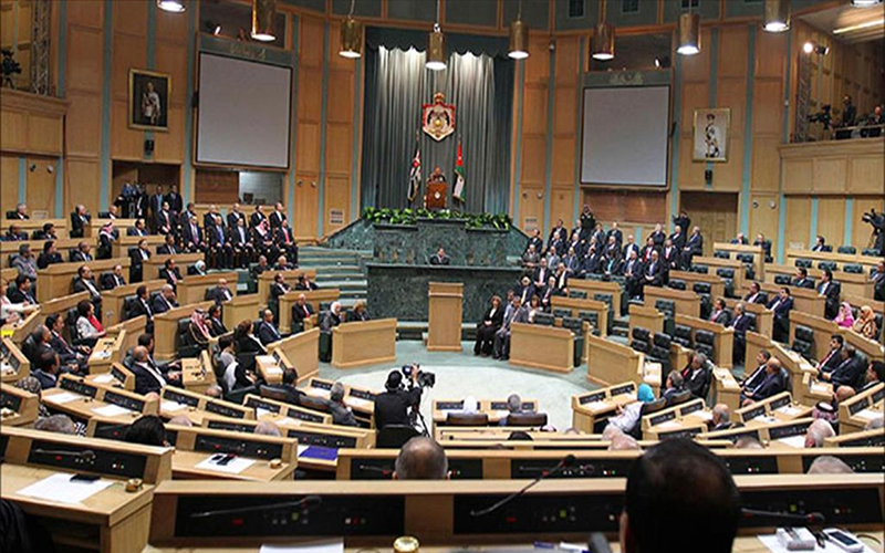 النواب يقرون تعديلات نظامهم الداخلي