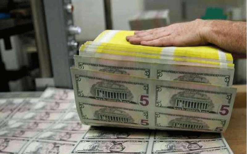 أغنى رجل بإفريقيا يسحب 10 ملايين