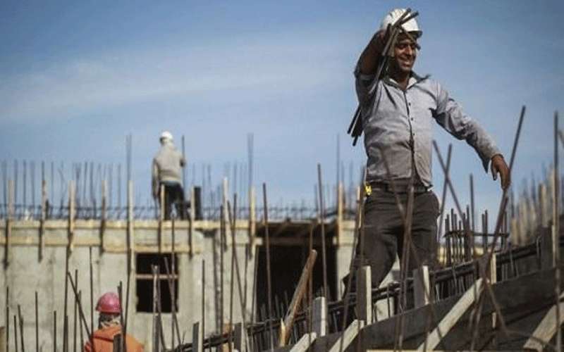 الحكومة تشجع الأردنيين على العمل بالإنشاءات