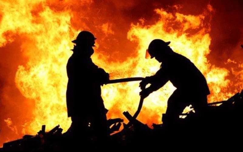 إخماد حريق منزل في المفرق