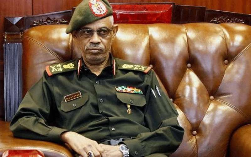 بن عوف يتنازل عن رئاسة المجلس