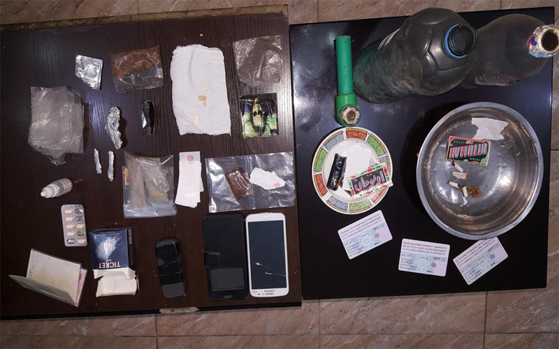 القبض على 10 أشخاص بحوزتهم كميات