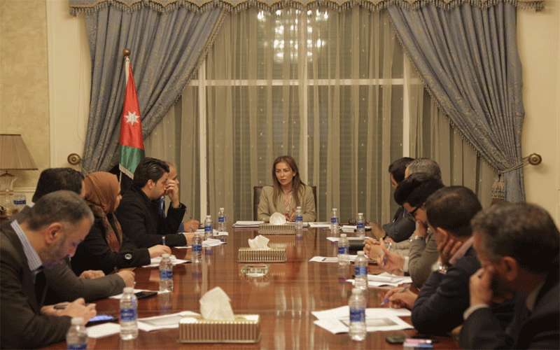 غنيمات: تنمية الحياة السياسية تبدأ بتفعيل