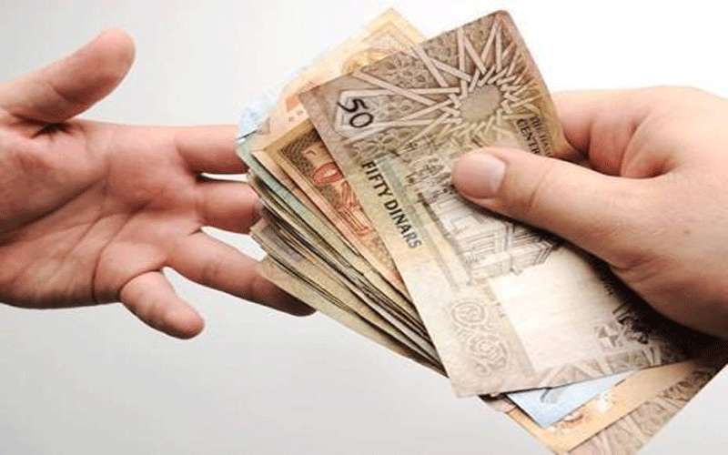 الحكومة لن تتوقف عن تمويل الأحزاب