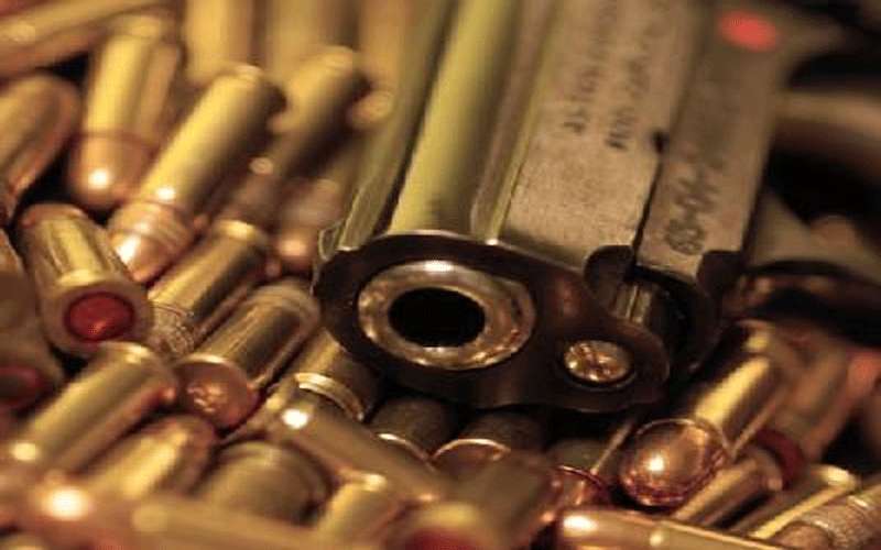 وفاة شخص وإصابة آخر بإطلاق نار