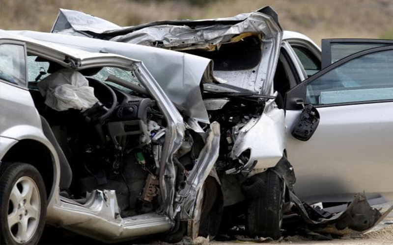 9 إصابات بتصادم مركبتين في وادي