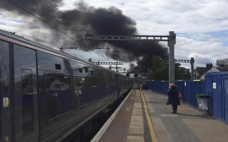 انفجار هائل يهز محيط مطار هيثرو