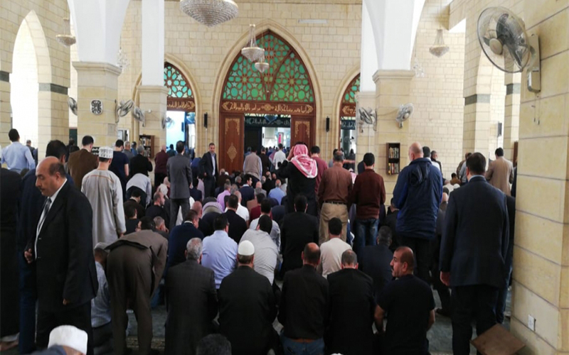 نجل عربيات: دفنا والدي في تلة