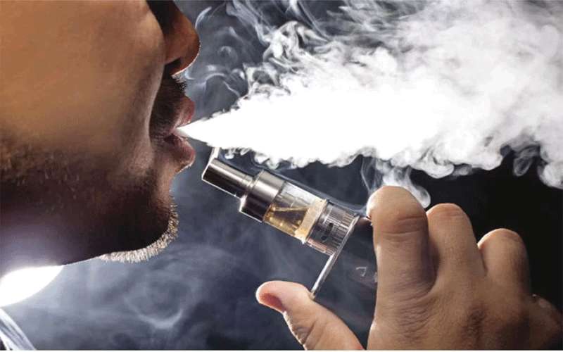 الحكومة تفرض ضريبة على السجائر الإلكترونية