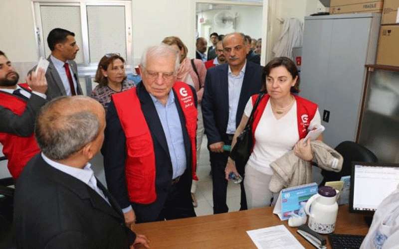 وزير خارجية اسبانيا يزور مخيم الطالبية