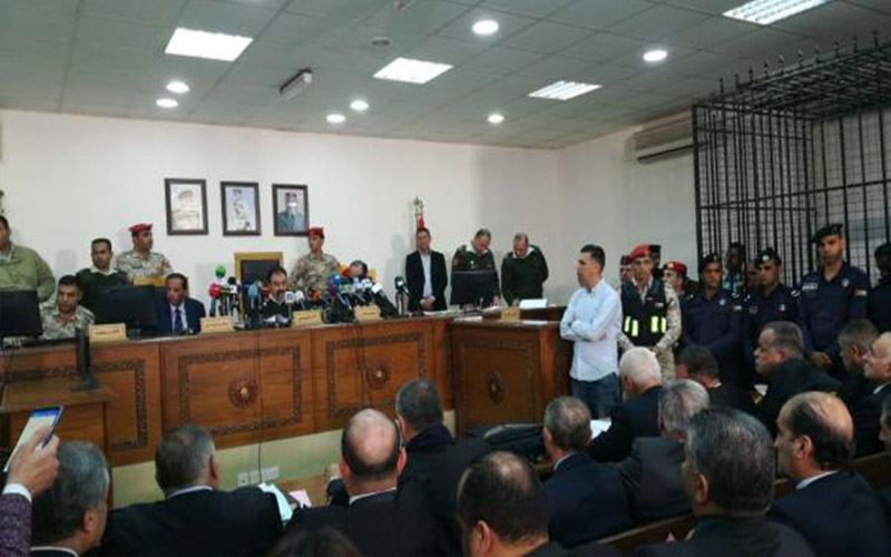 نقل أحد متهمي قضية الدخان الى