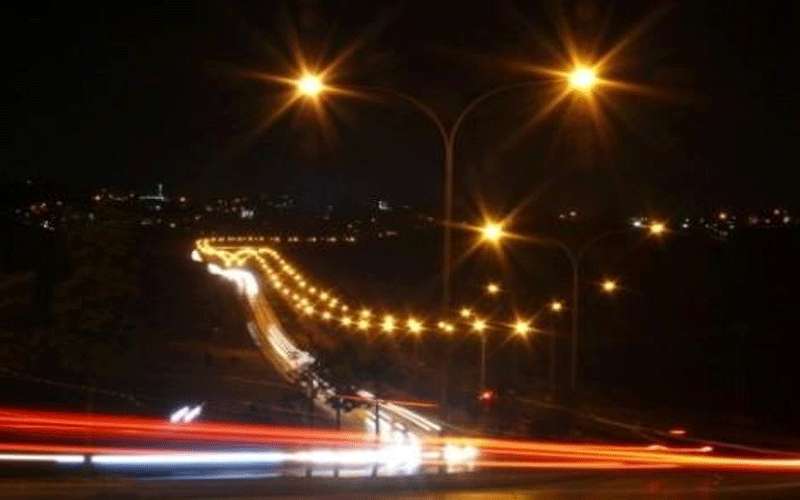 عطاء لتركيب 305 آلاف إضاءة في